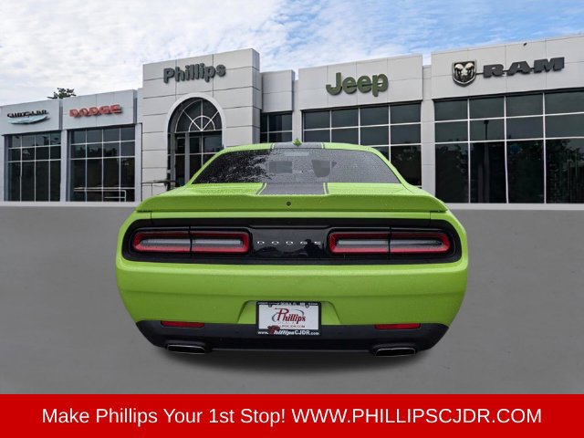 Certified 2019 Dodge Challenger SXT w/ Plus Package RWD image 4