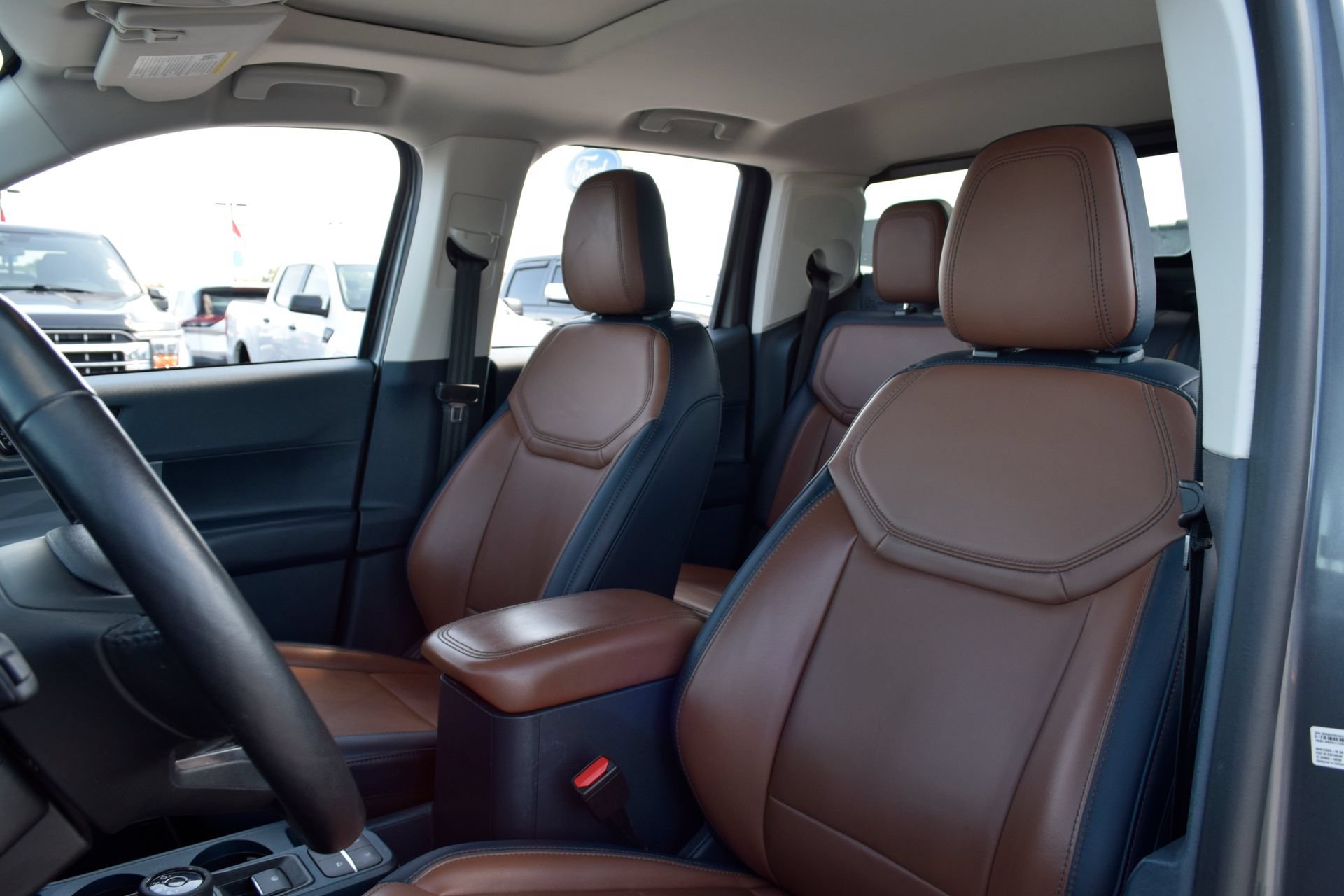 Used 2022 Ford Maverick Lariat w/ Lariat Luxury Package FWD image 16