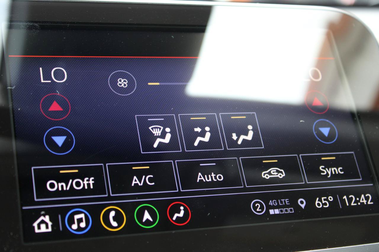 Used 2024 Chevrolet Malibu LT FWD image 33
