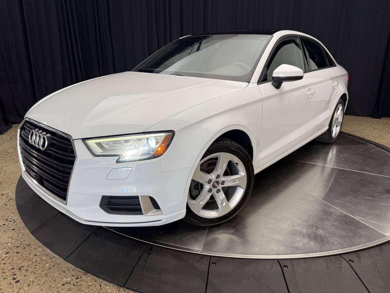 Used 2017 Audi A3 2.0T Premium w/ Convenience Package AWD/4WD image 2
