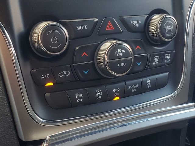 Used 2019 Jeep Grand Cherokee Laredo image 26