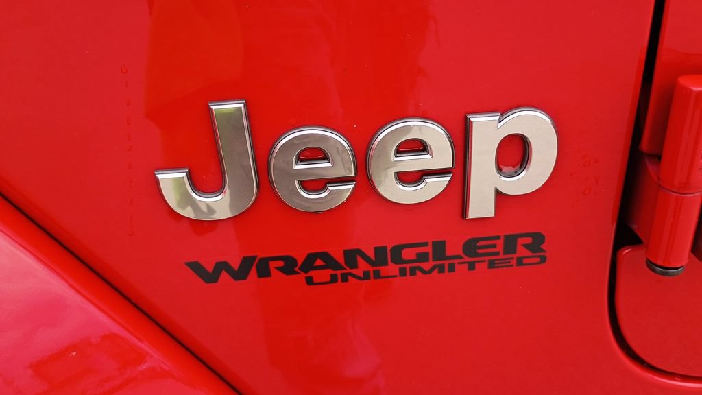 Used 2020 Jeep Wrangler Unlimited Sahara AWD/4WD image 13