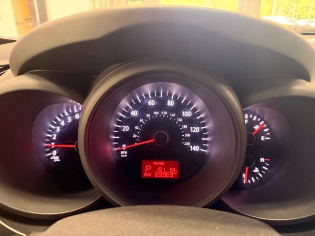Used 2013 Kia Soul FWD image 18