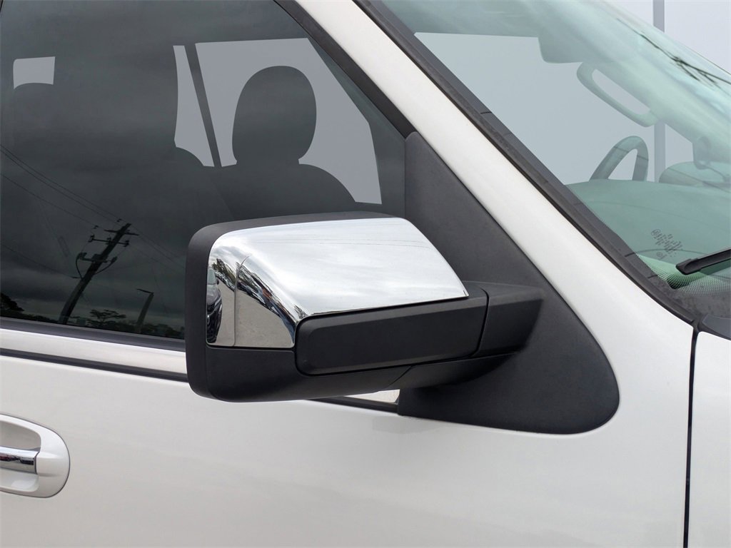 Used 2015 Lincoln Navigator L 4WD image 11