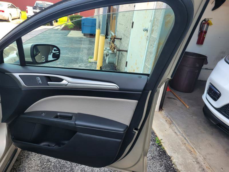 Used 2018 Ford Fusion S FWD image 32