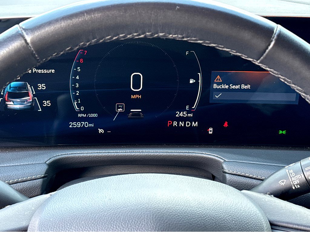 Used 2025 Cadillac XT4 Premium Luxury image 4