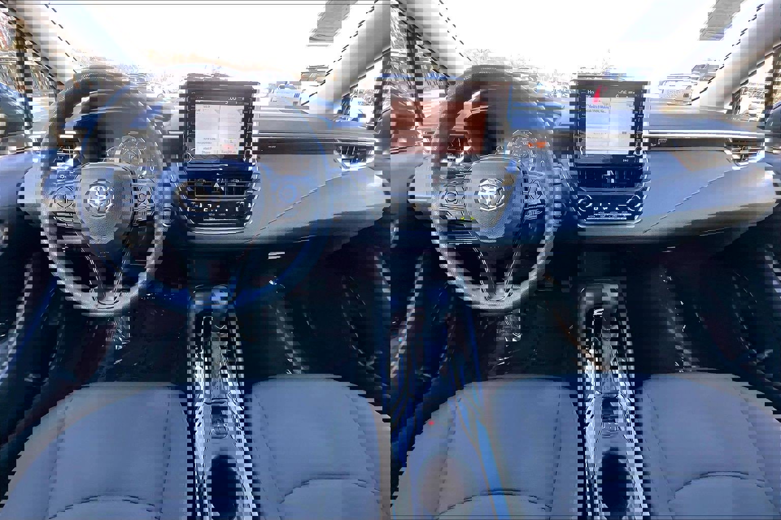 Used 2022 Toyota Corolla LE w/ LE Convenience Package image 14