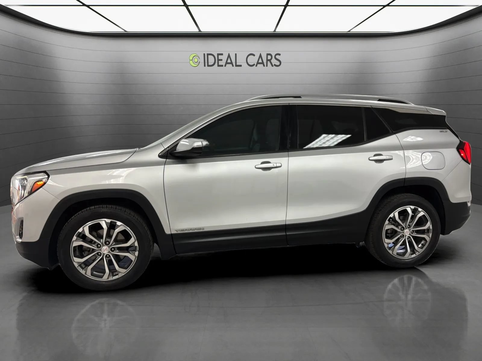 Used 2018 GMC Terrain SLT w/ Preferred Package FWD image 8
