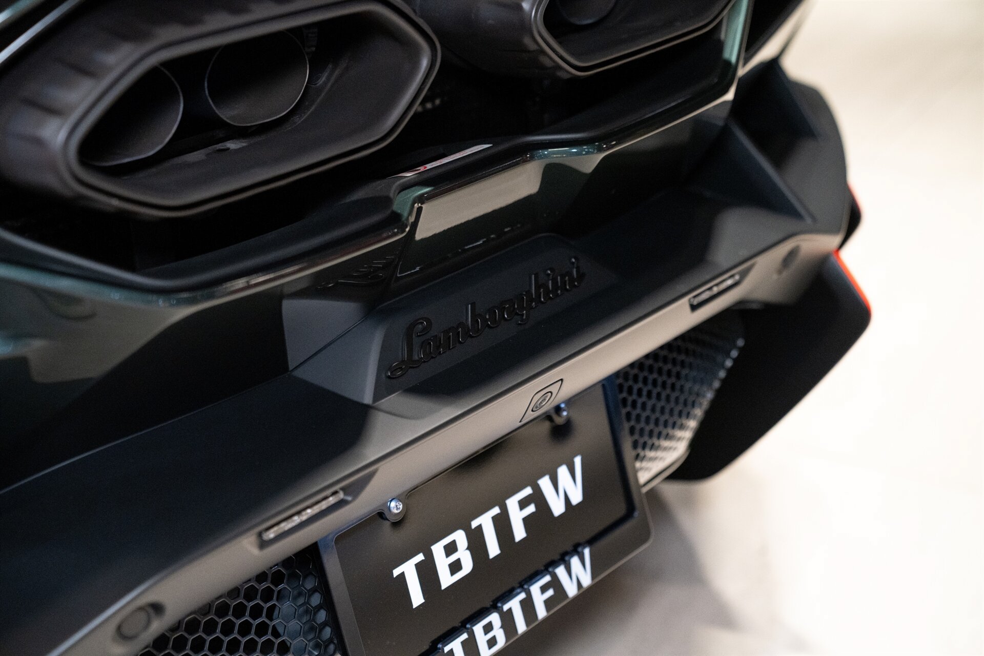 Used 2024 Lamborghini Revuelto AWD/4WD image 32