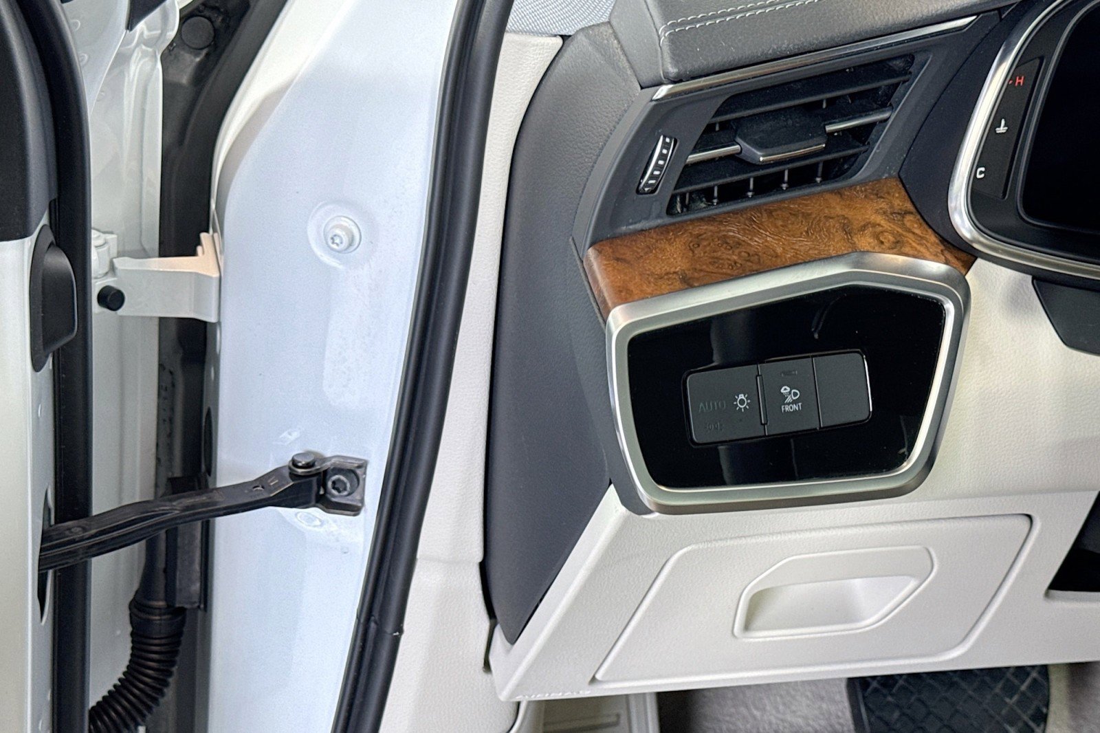 Used 2022 Audi A6 Premium Plus w/ Premium Plus Package image 10