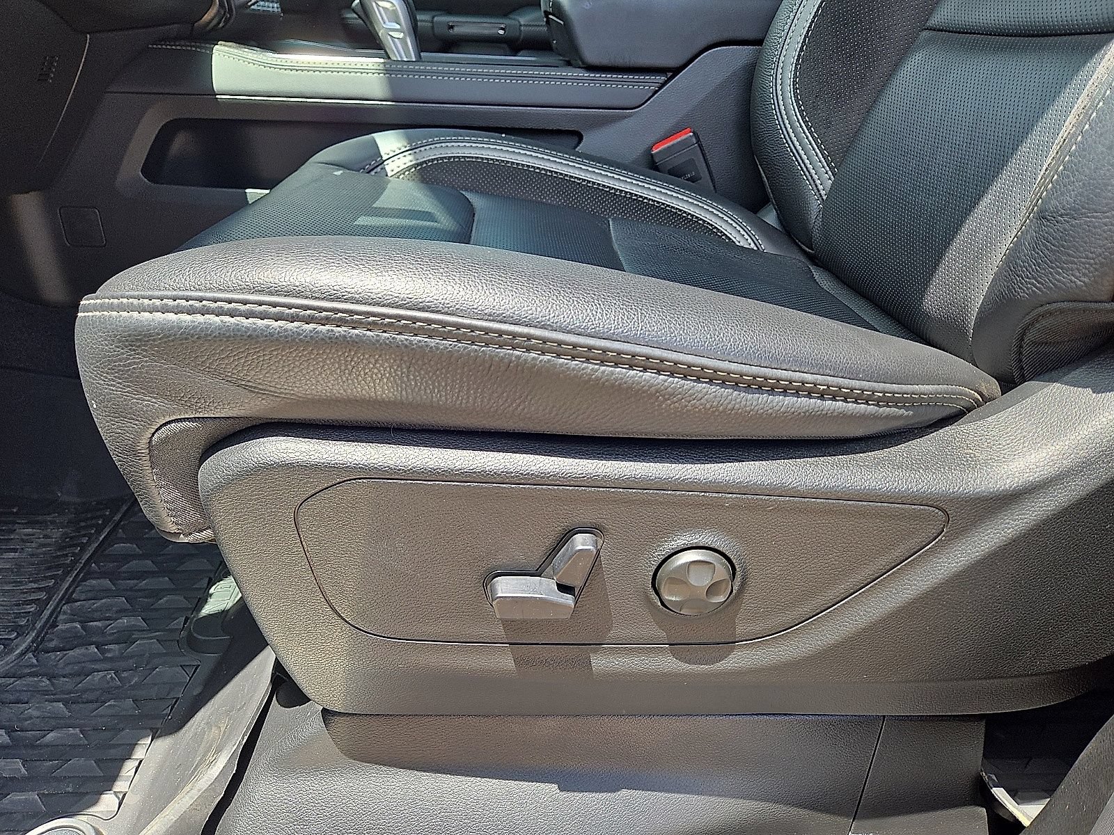 Used 2026 RAM 1500 RHO w/ Bed Utility Group AWD/4WD image 25