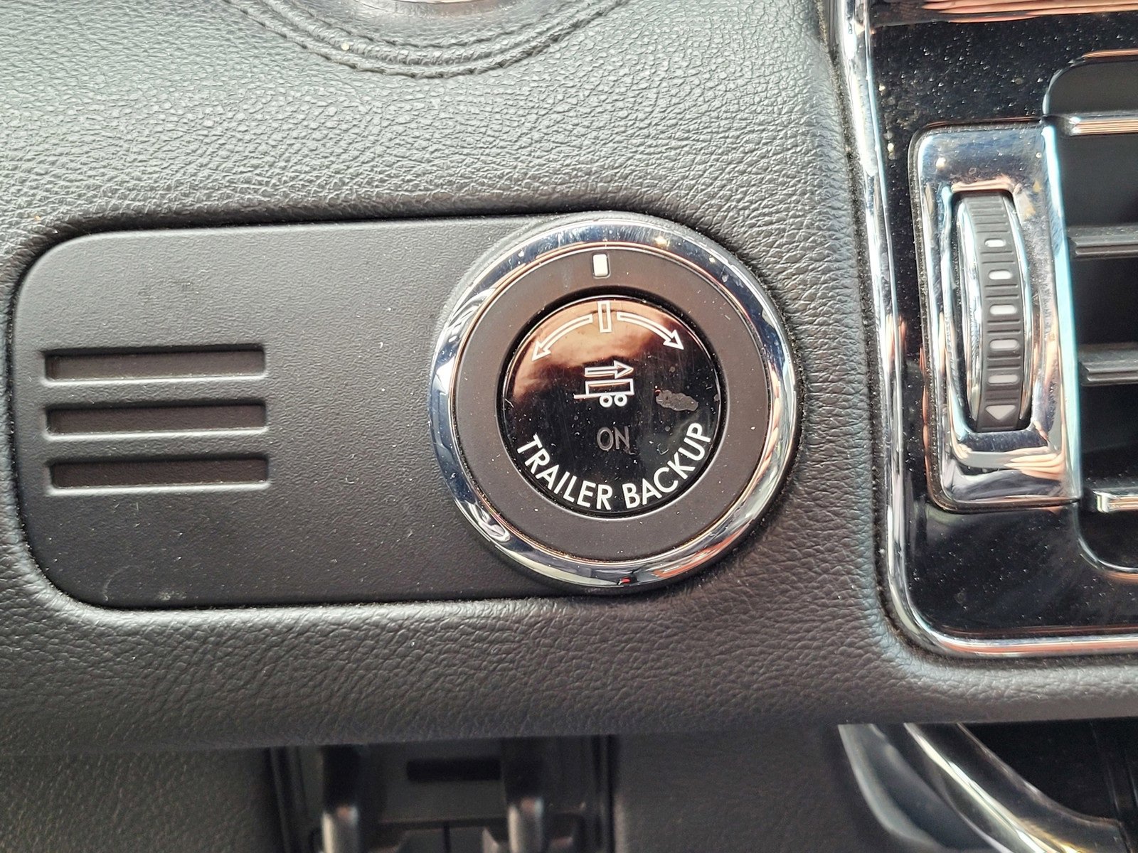 Used 2023 Lincoln Navigator Reserve image 24