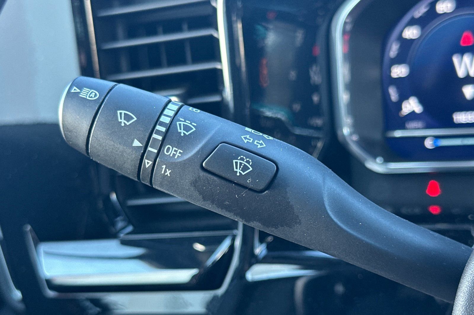 Certified 2023 Chevrolet Silverado 1500 ZR2 w/ Technology Package image 37