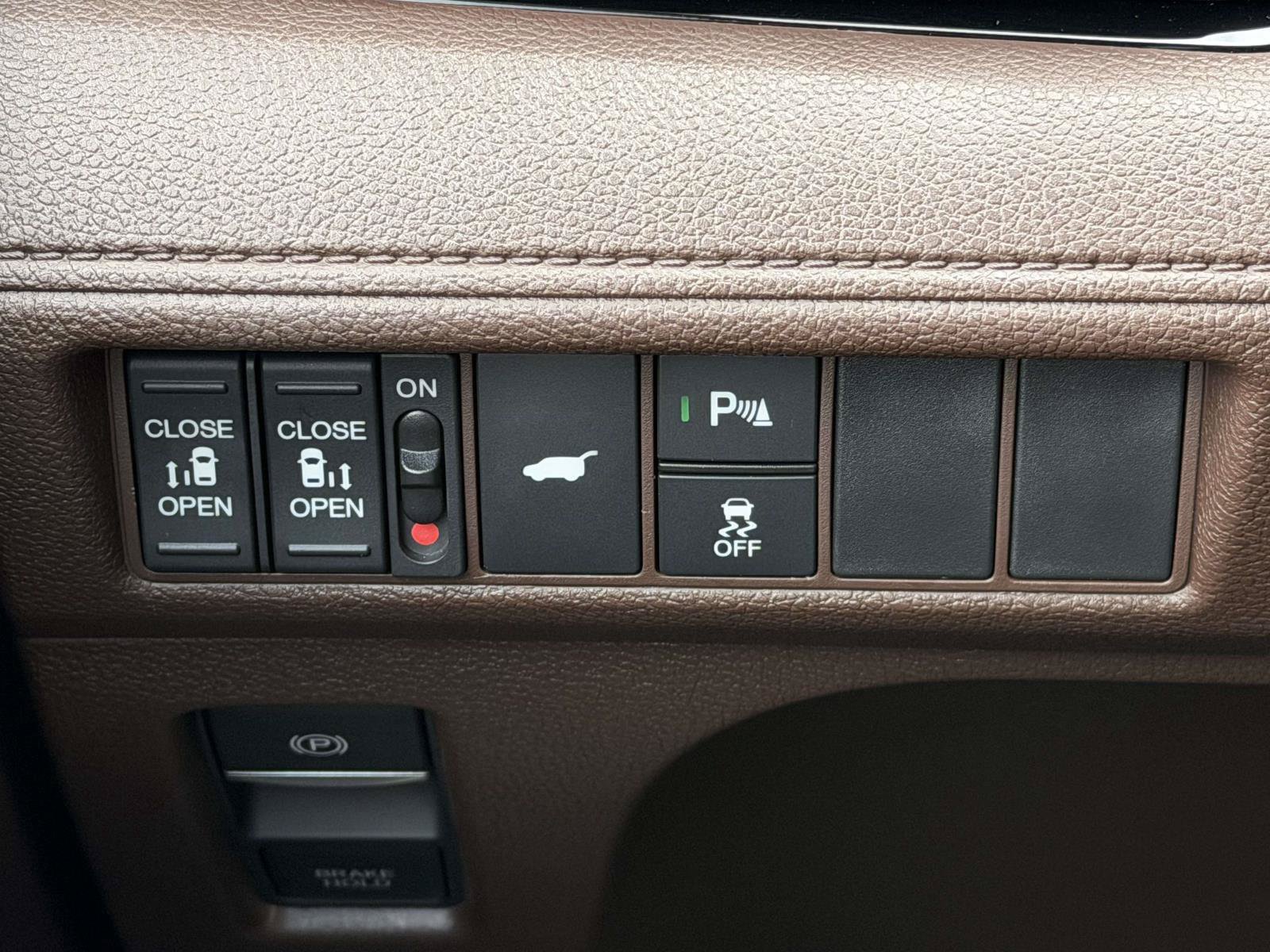 Certified 2026 Honda Odyssey Elite image 18