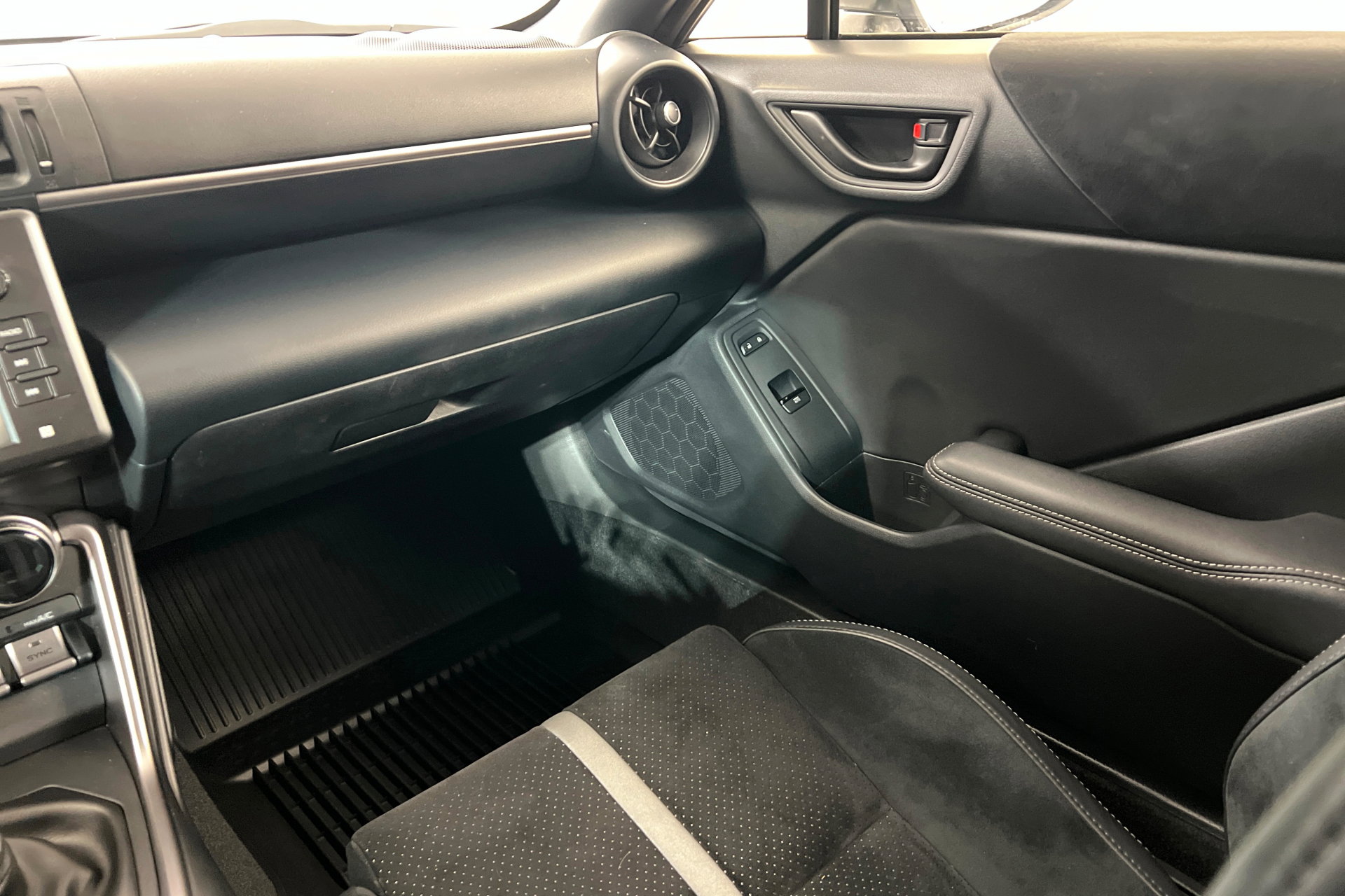 Certified 2025 Toyota GR86 Premium w/ Performance Package image 11
