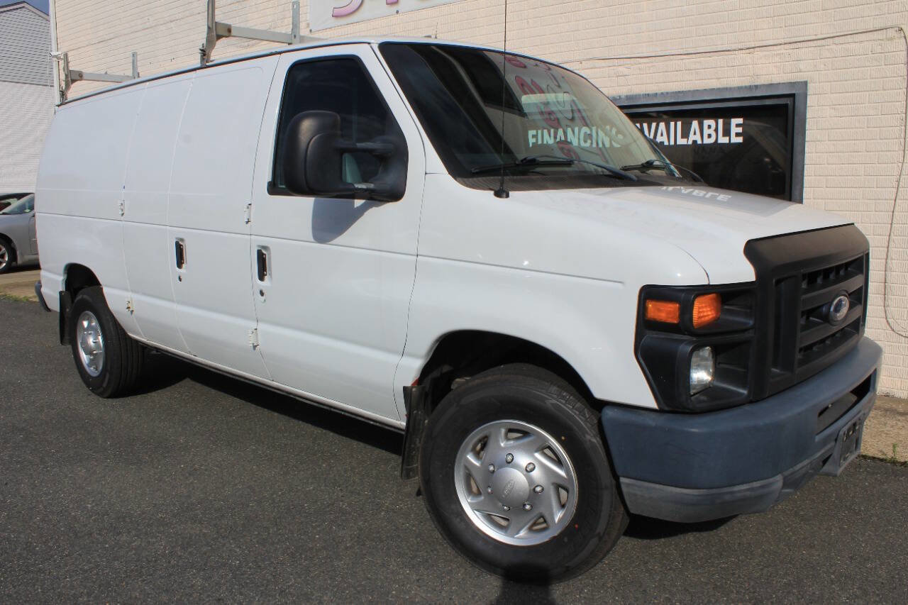 Used 2012 Ford E-250 and Econoline 250 image 10