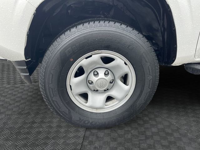 Used 2023 Toyota Tacoma SR AWD/4WD image 14