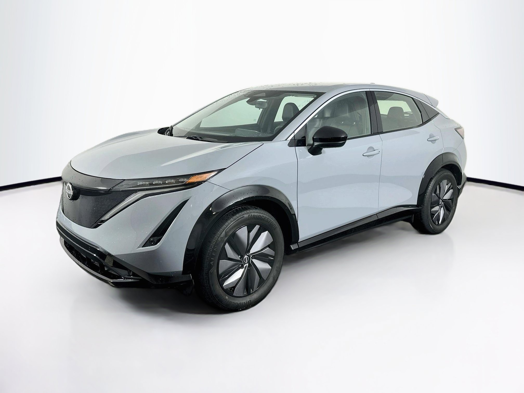 Used 2024 Nissan Ariya FWD image 3
