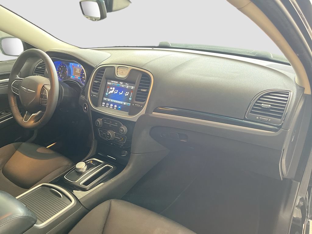 Used 2023 Chrysler 300 Touring w/ Sport Appearance Package RWD image 30