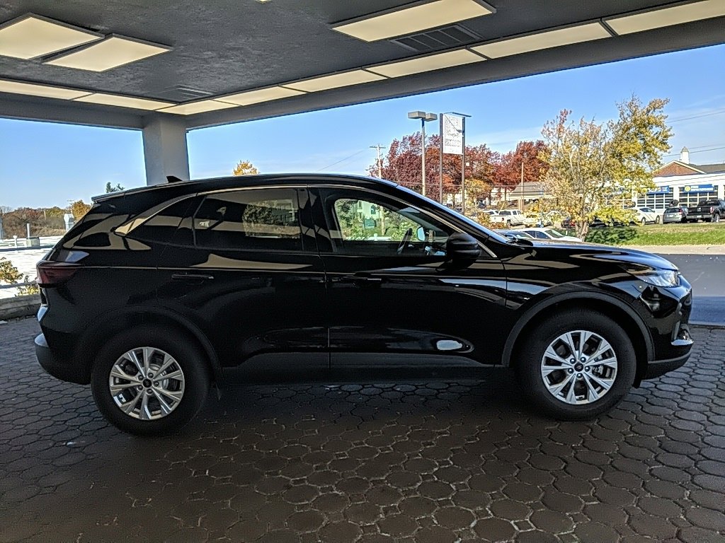 Certified 2023 Ford Escape Active image 4