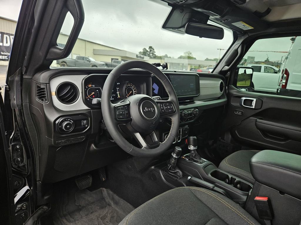 Used 2025 Jeep Wrangler Unlimited Sport AWD/4WD image 13