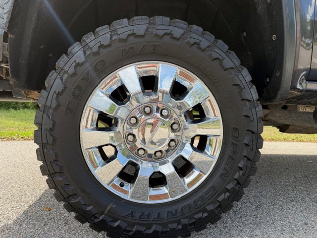 Used 2015 GMC Sierra 2500 Denali w/ Duramax Plus Package AWD/4WD image 6