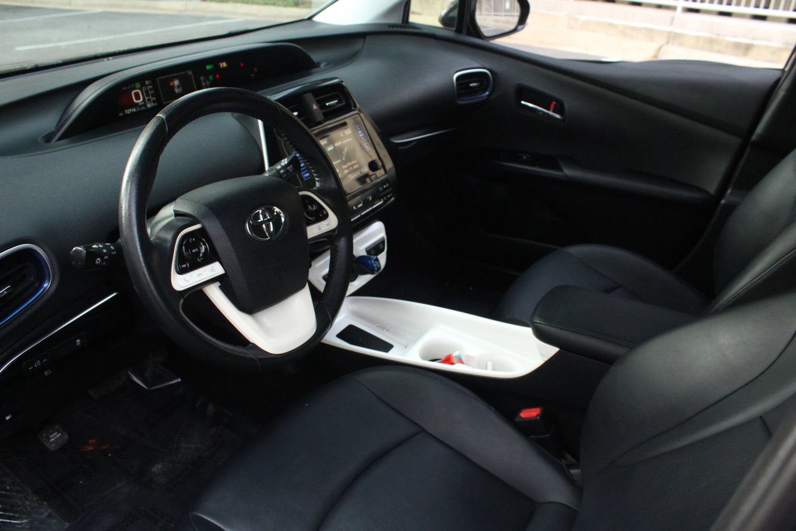 Used 2016 Toyota Prius Four Touring FWD image 13