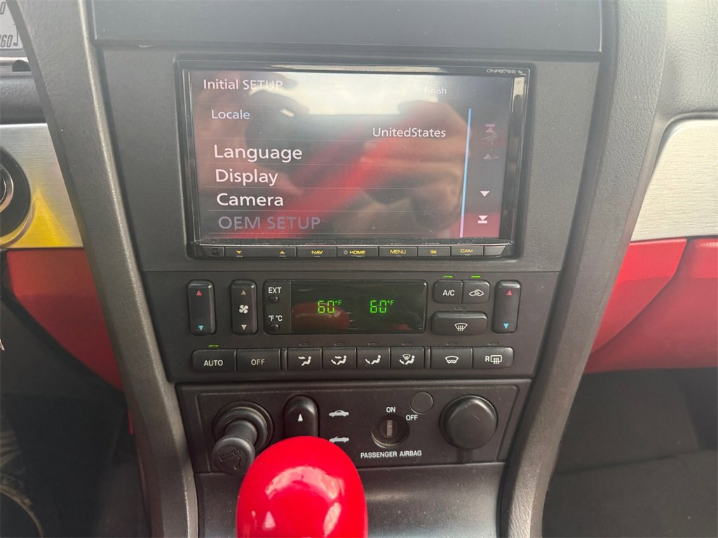 Used 2002 Ford Thunderbird image 25