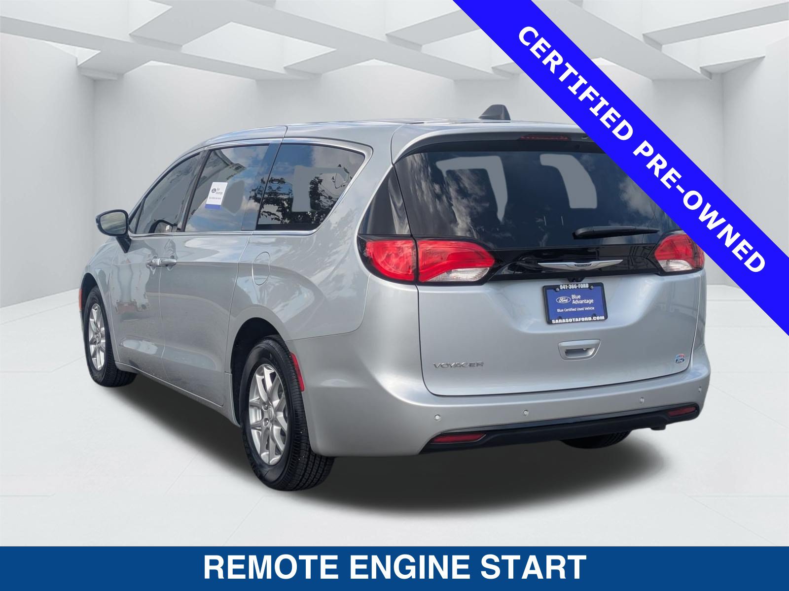 Used 2026 Chrysler Voyager LX FWD image 7