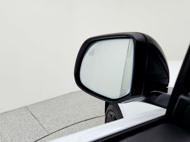 New 2025 Land Rover Range Rover Long Wheelbase SE image 23