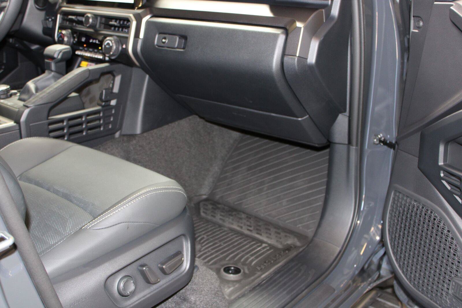 Certified 2026 Toyota 4Runner TRD Off-Road Premium w/ Tow Technology Package AWD/4WD image 47