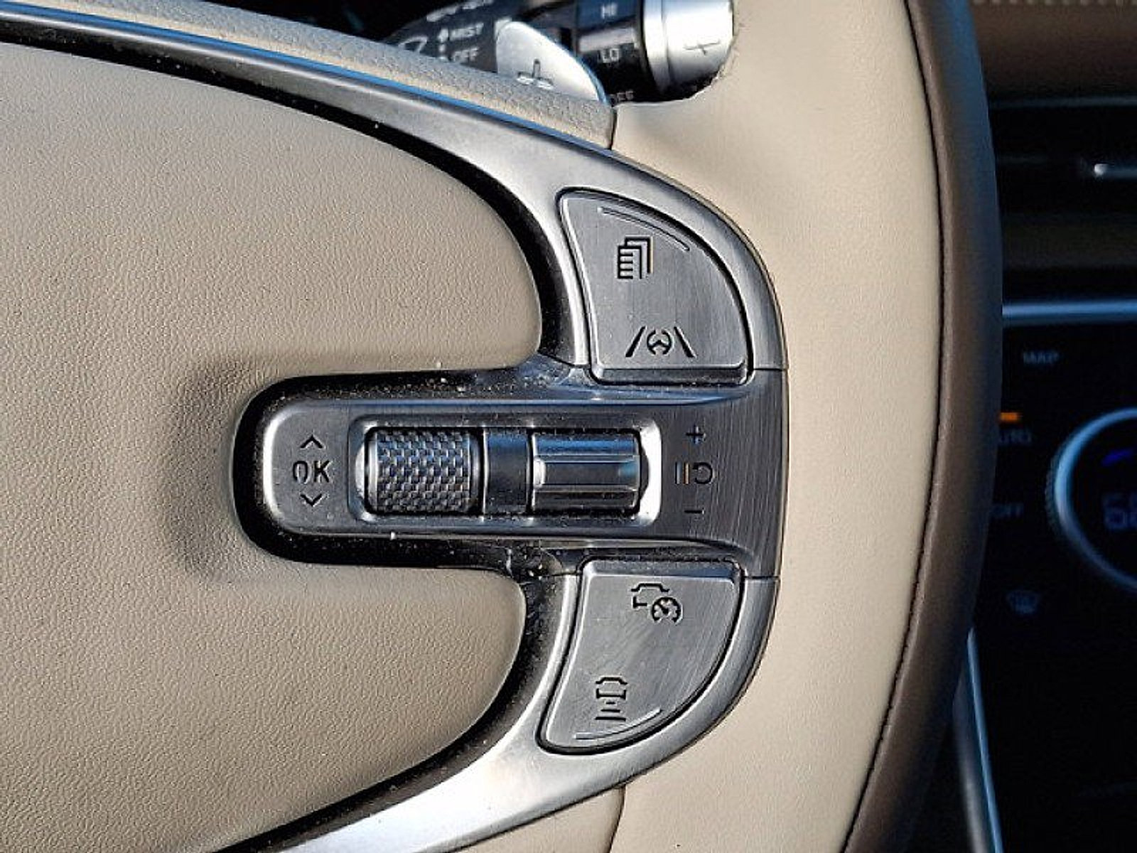 Certified 2023 Genesis GV80 3.5T AWD/4WD image 24