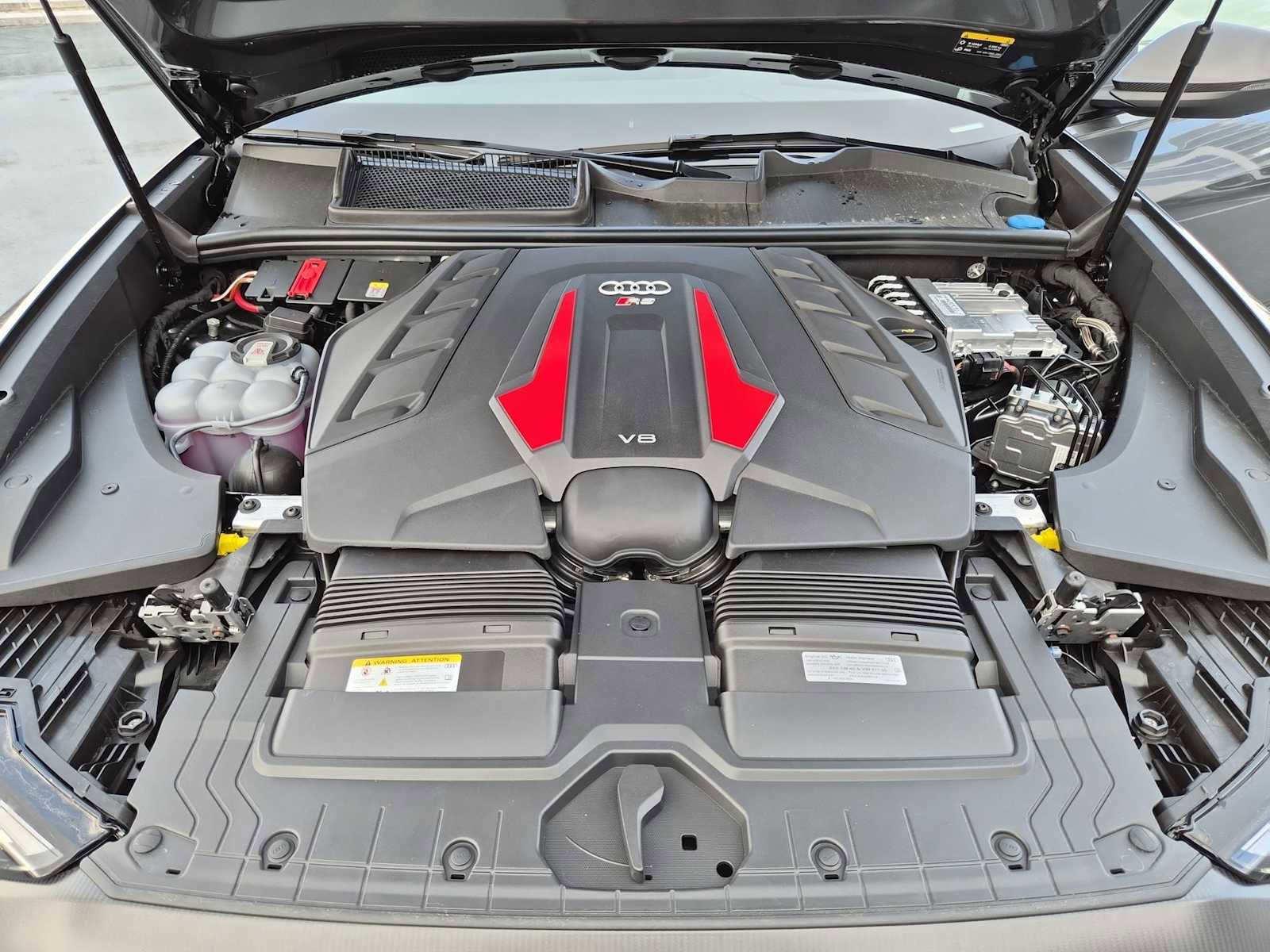 New 2026 Audi RS Q8 performance image 13