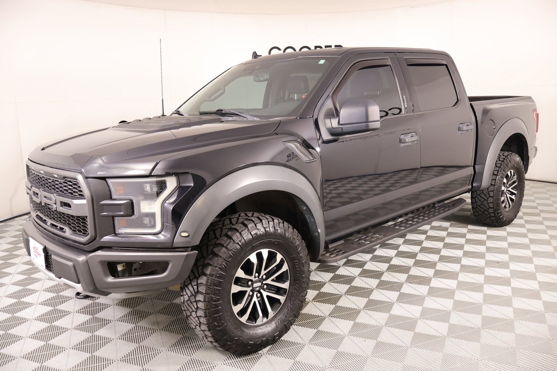 Used 2019 Ford F150 Raptor image 10