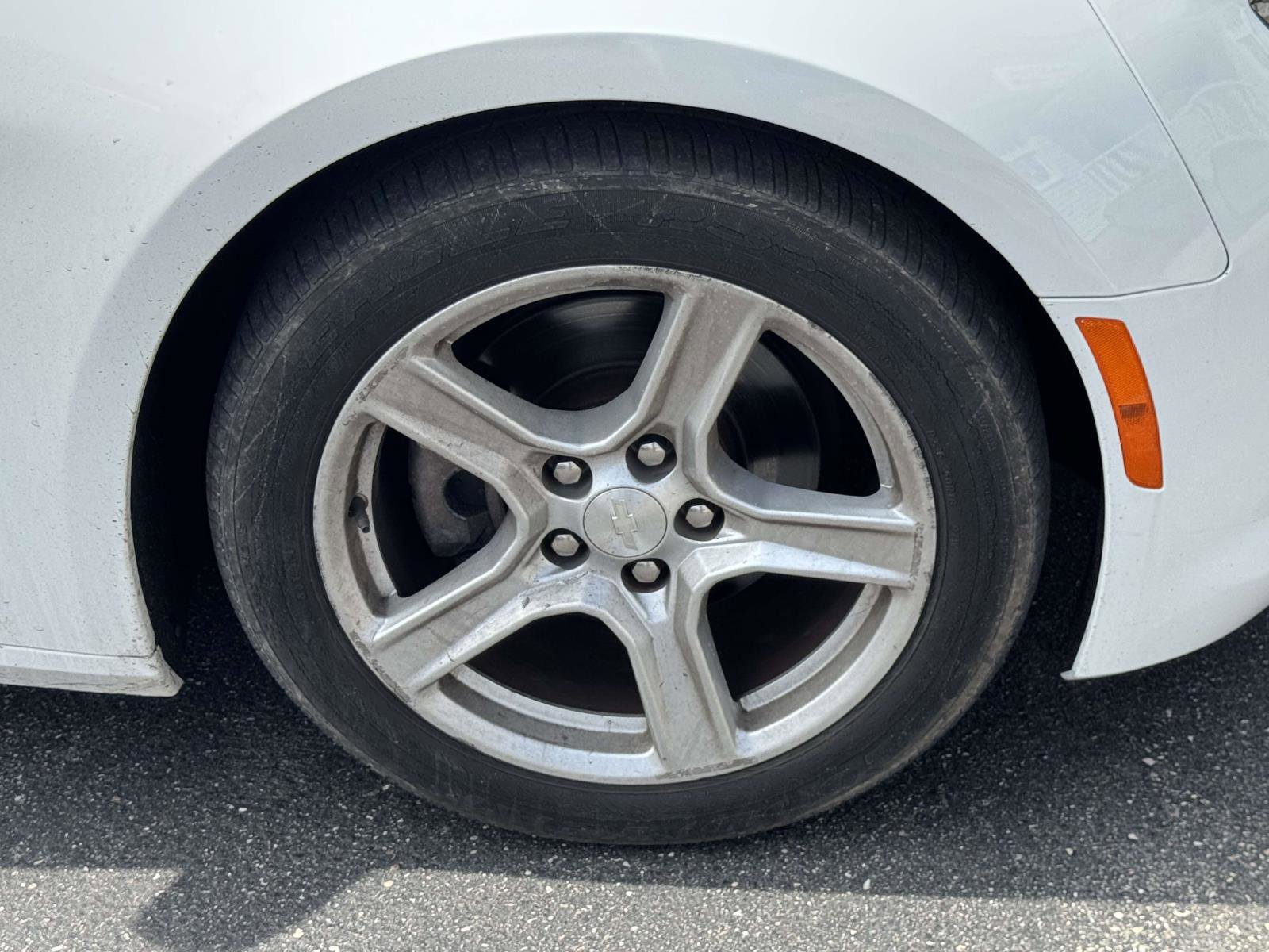 Used 2020 Chevrolet Camaro LT RWD image 6