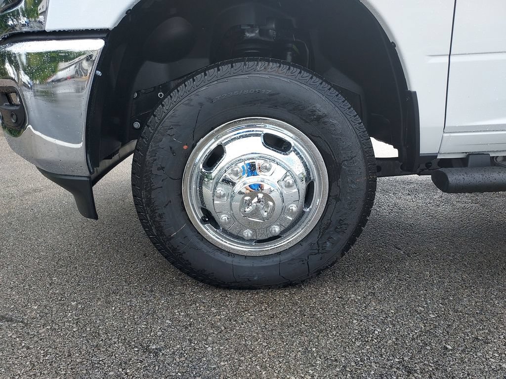 New 2027 RAM 3500 Tradesman AWD/4WD image 10