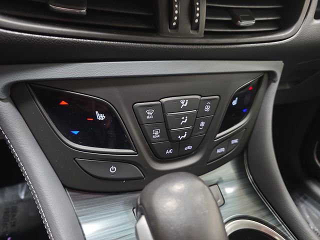 Used 2020 Buick Envision Premium image 22