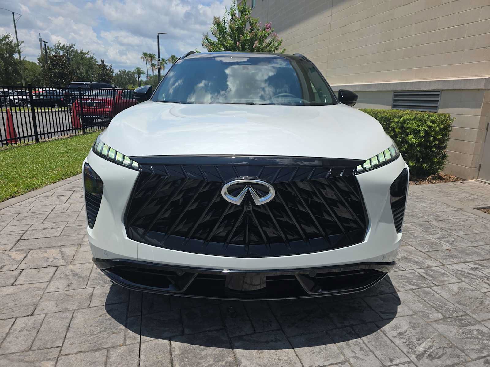 New 2027 INFINITI QX65 Autograph w/ Cargo Package AWD/4WD image 2