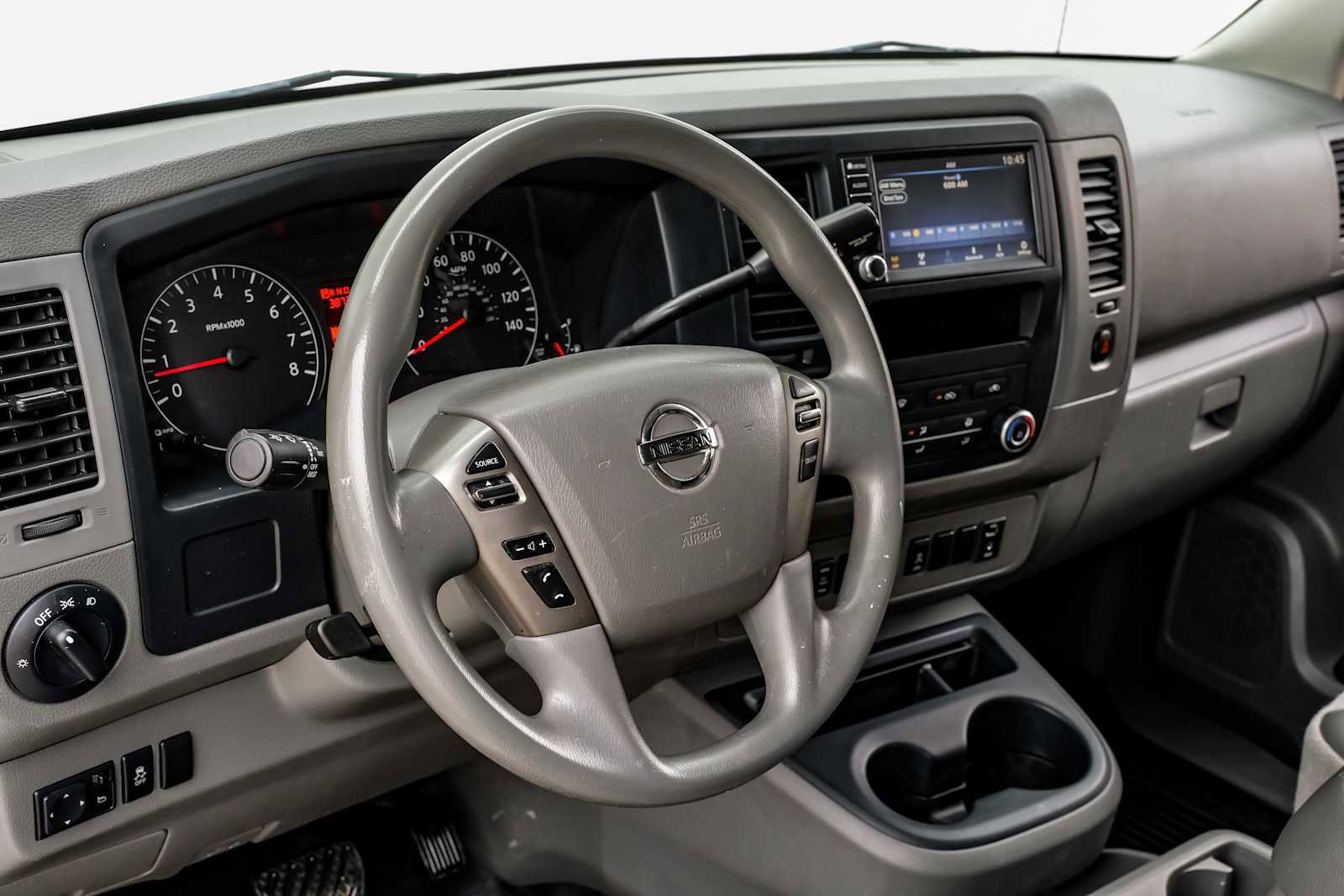 Used 2020 Nissan NV 2500 SV image 17