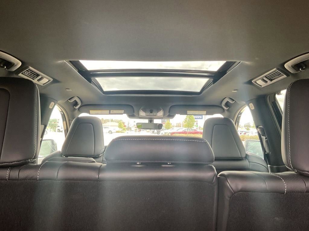 Used 2025 INFINITI QX60 Luxe w/ Black Edition image 23