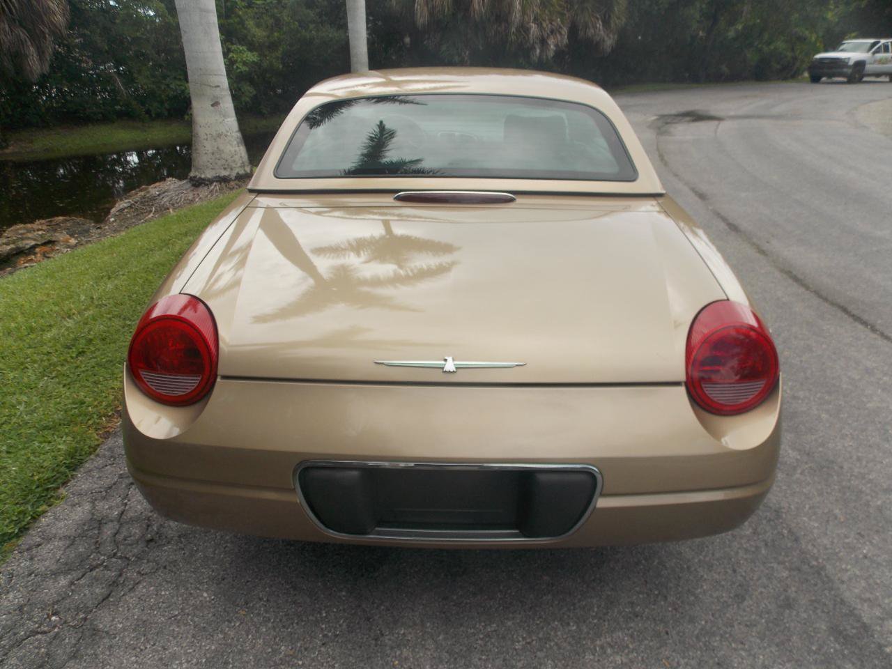 Used 2005 Ford Thunderbird RWD image 13