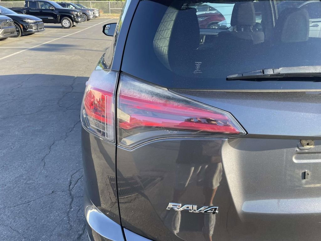 Used 2016 Toyota RAV4 XLE image 17