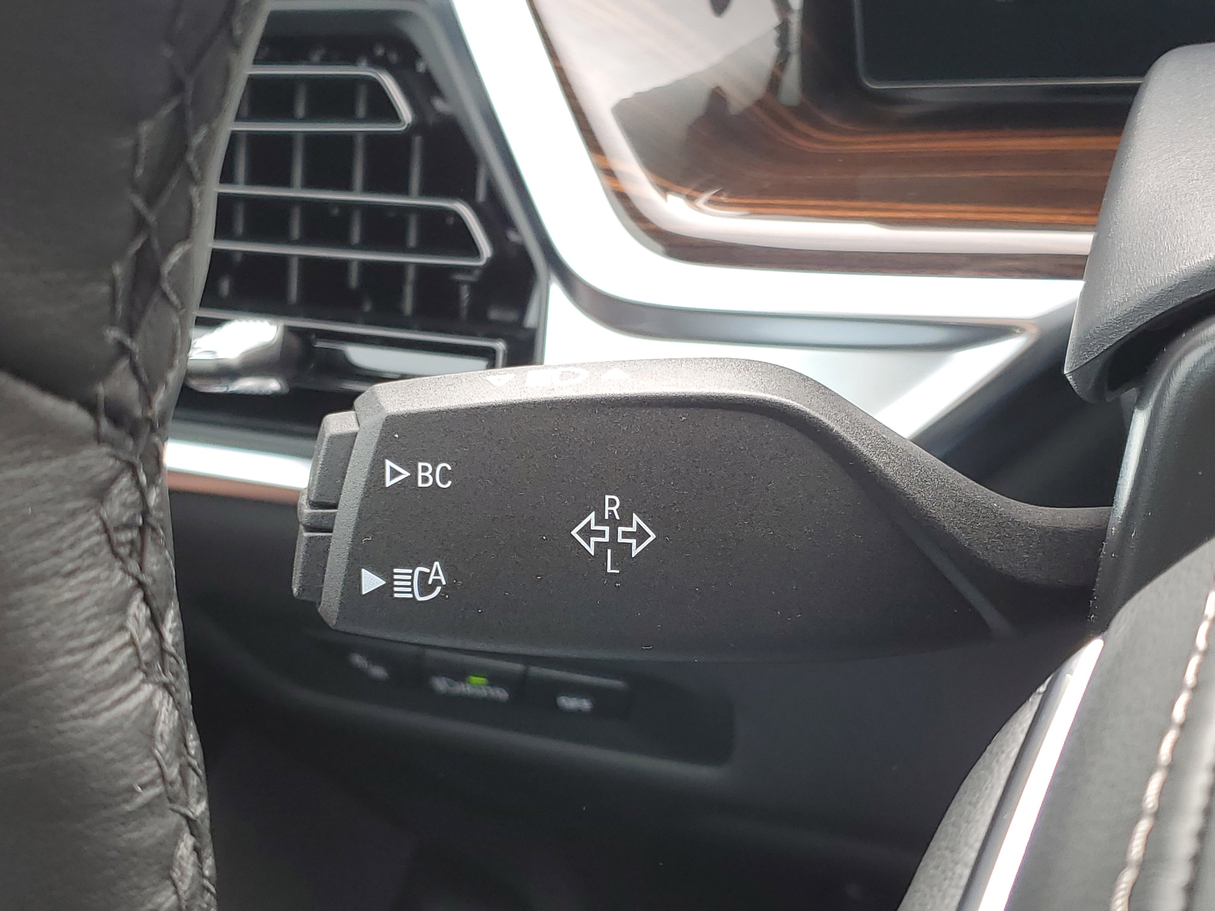 New 2026 BMW X5 xDrive40i AWD/4WD image 14