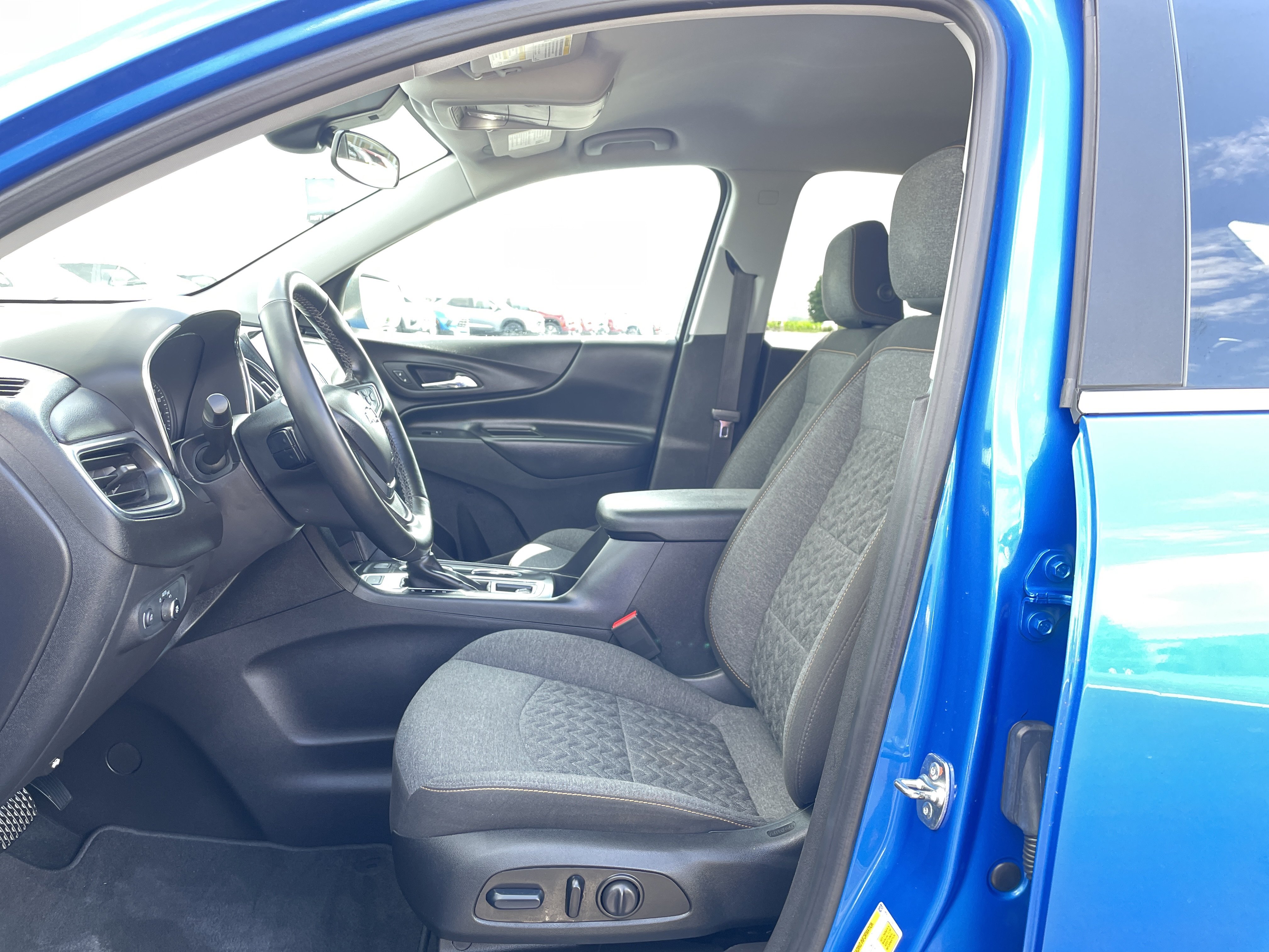 Used 2024 Chevrolet Equinox LT AWD/4WD image 16