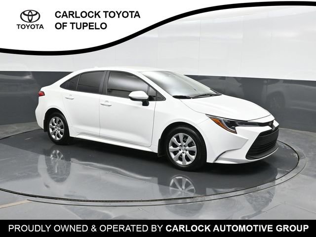 Used 2025 Toyota Corolla LE FWD image 5