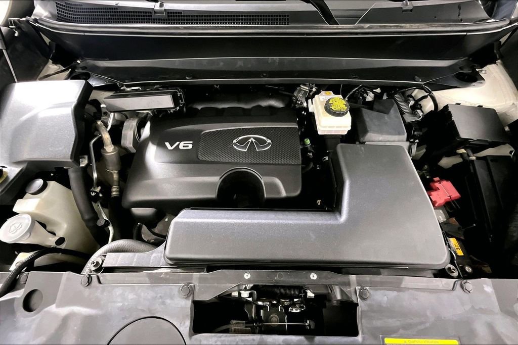 Used 2018 INFINITI QX60 Luxe w/ Deluxe Technology Package image 9