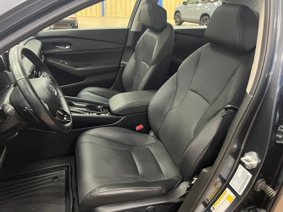 Used 2023 Honda Accord EX-L image 30