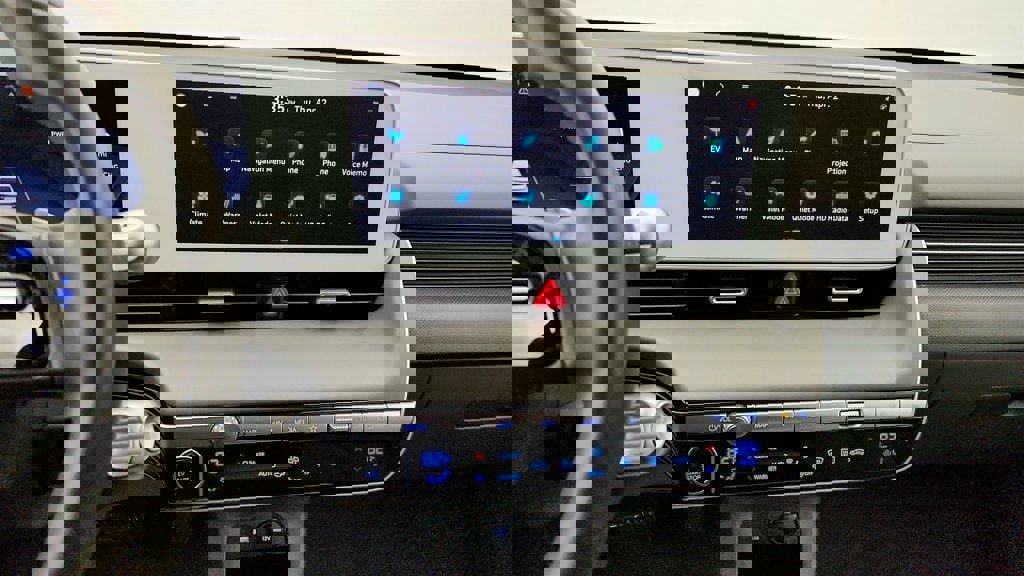 Used 2023 Hyundai Ioniq 5 SE image 17