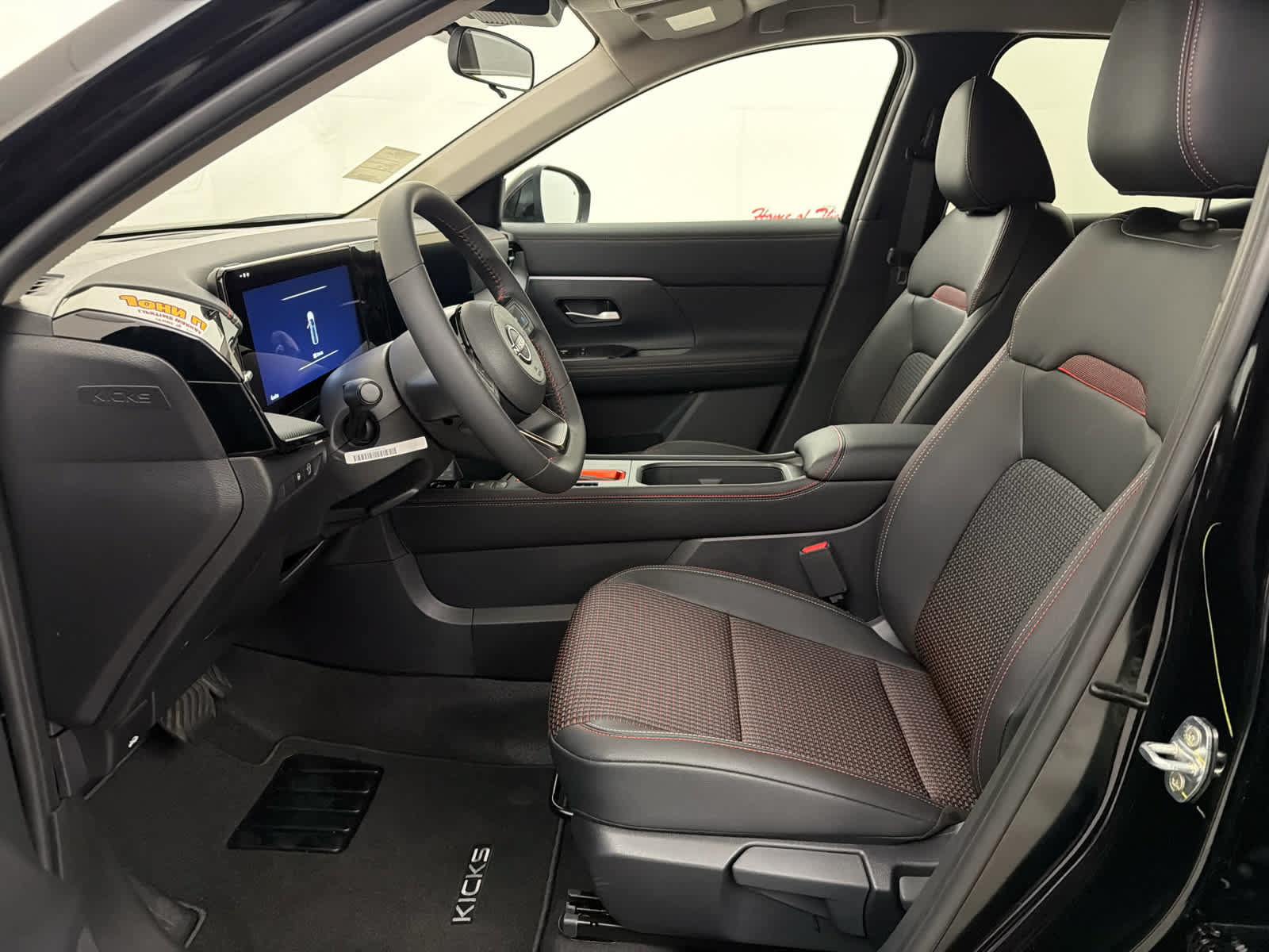 New 2026 Nissan Kicks SR FWD image 13