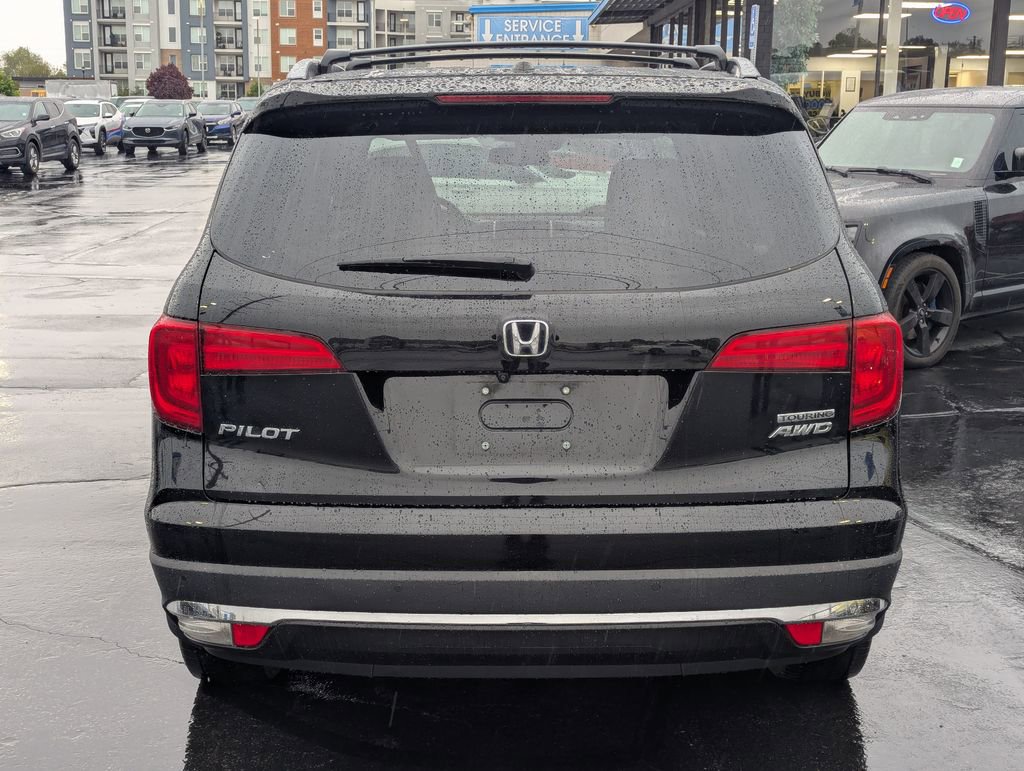 Used 2017 Honda Pilot Touring image 6